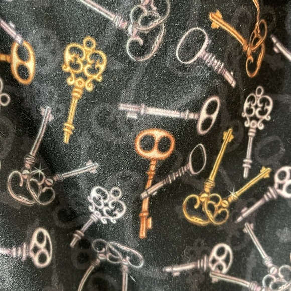 Charlie’s Project high rise leggings w. keys. Super soft. OS PLUS 16-22 - Picture 3 of 8